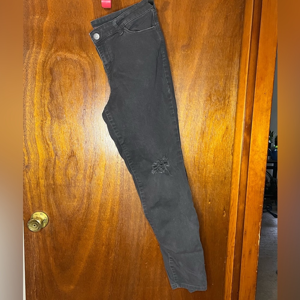 Style & Co. Skinny Leg Jeans - Picture 2 of 11